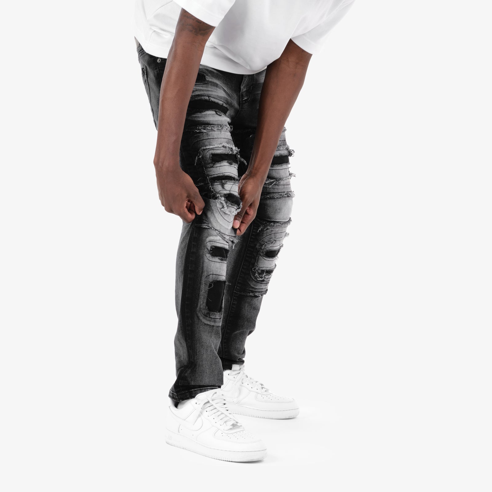 BLACK SAND RIP & REPAIR JEANS