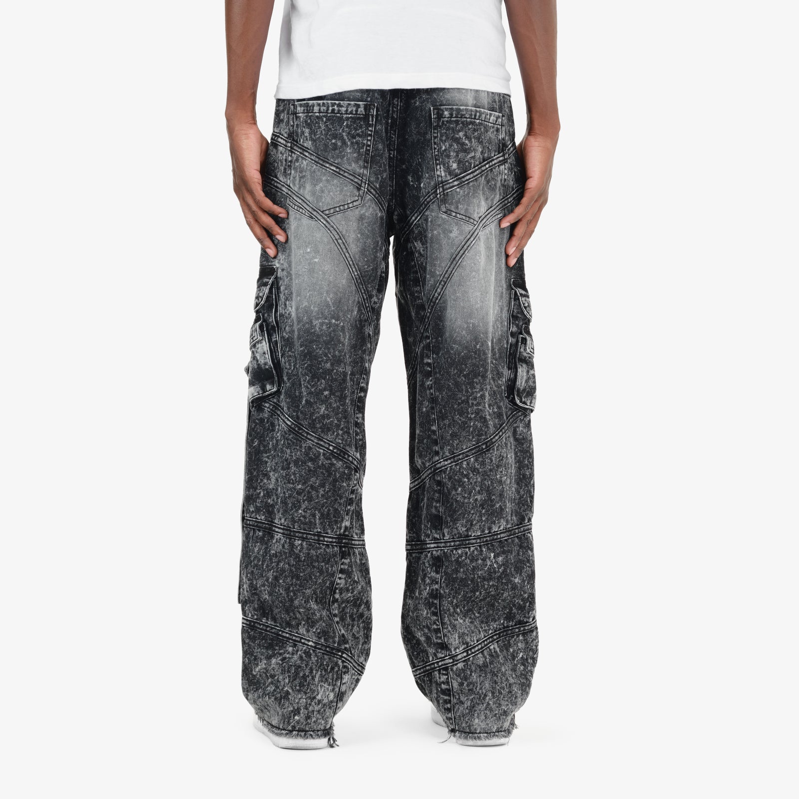 BLACK CARGO W/ STRAPS COMFORT FIT JEANS