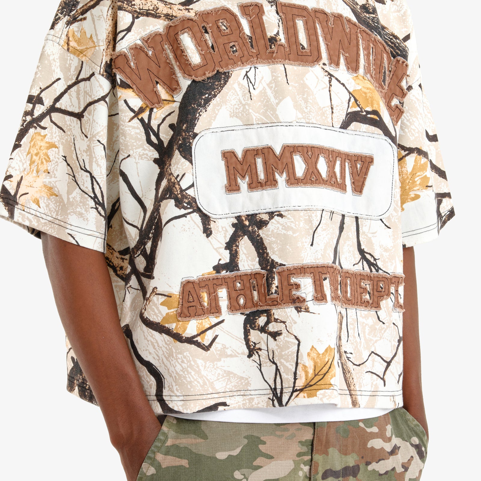 WORLDWIDE WHITE CAMO CROP T-SHIRT