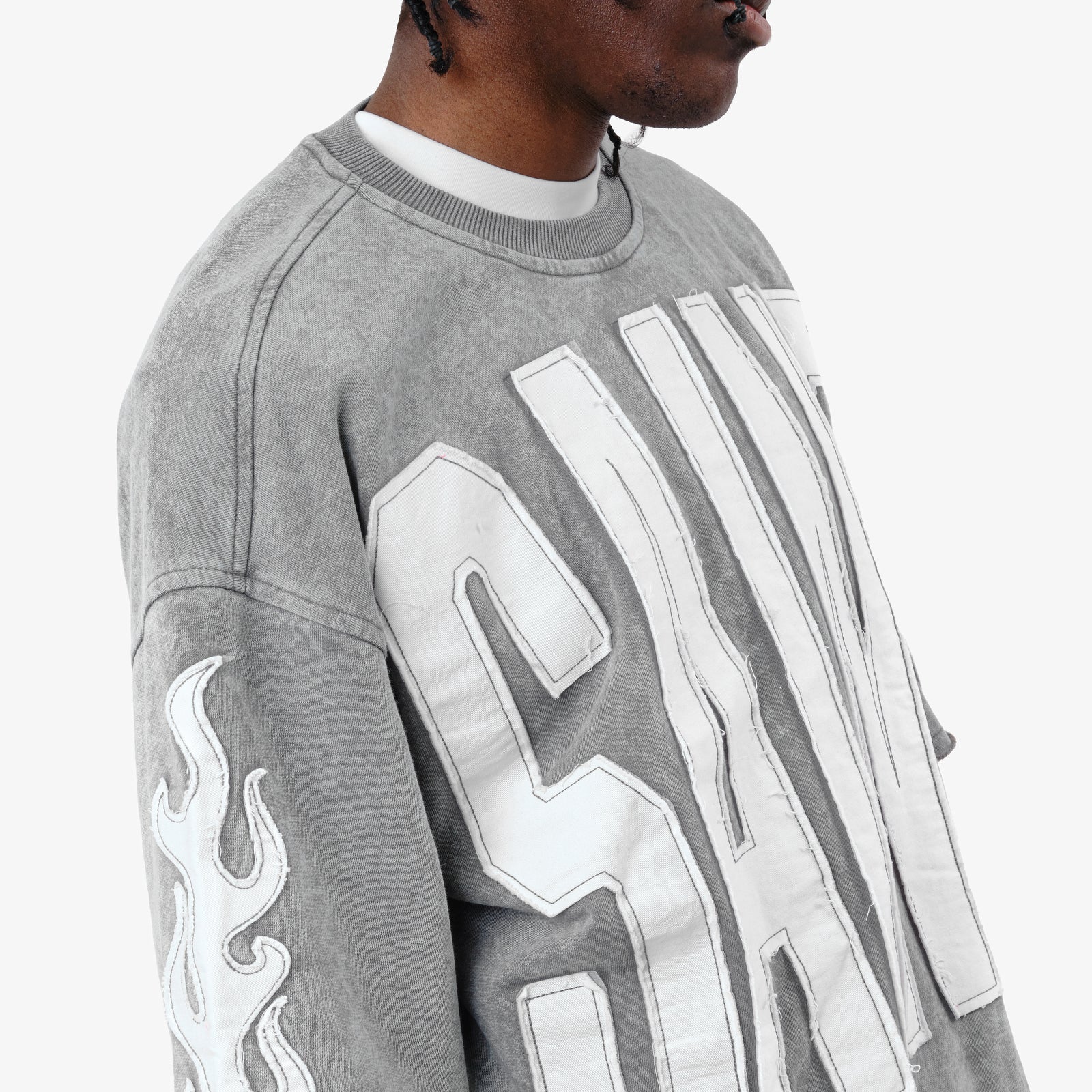 CROPPED GRAY SAINT SHORT SLEEVE