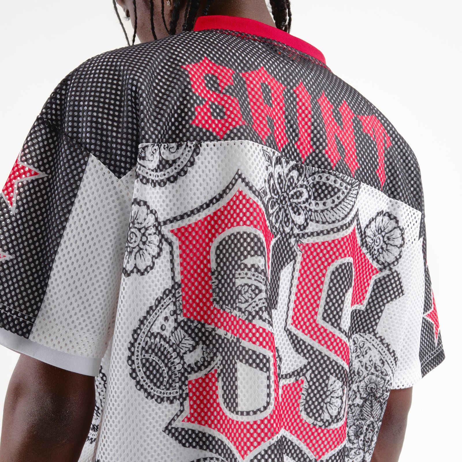 CROPPED BLACK MESH SAINT SHORT SLEEVE