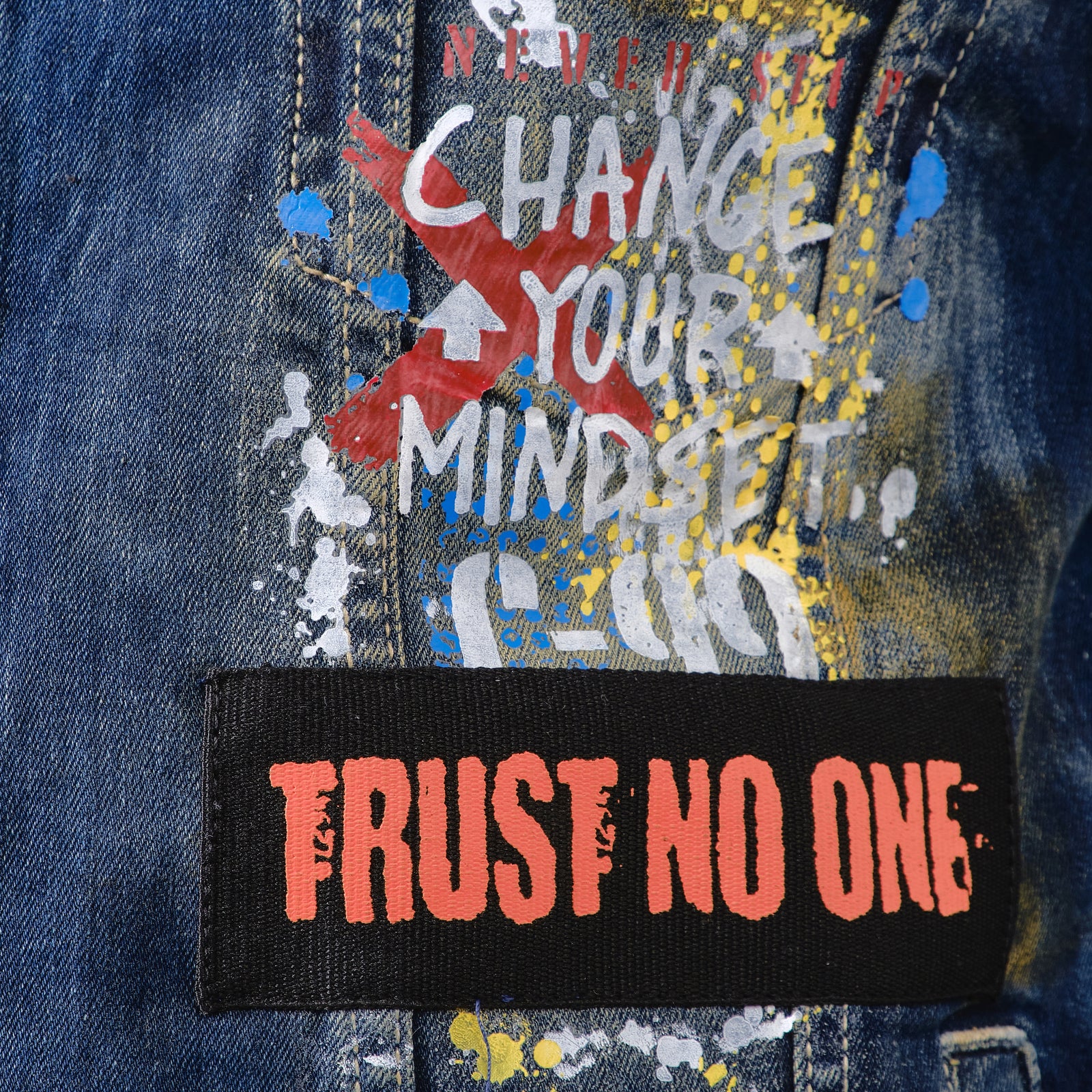 KHAKI TINT DENIM JACKET W/ PLAID & MESH PATCHES