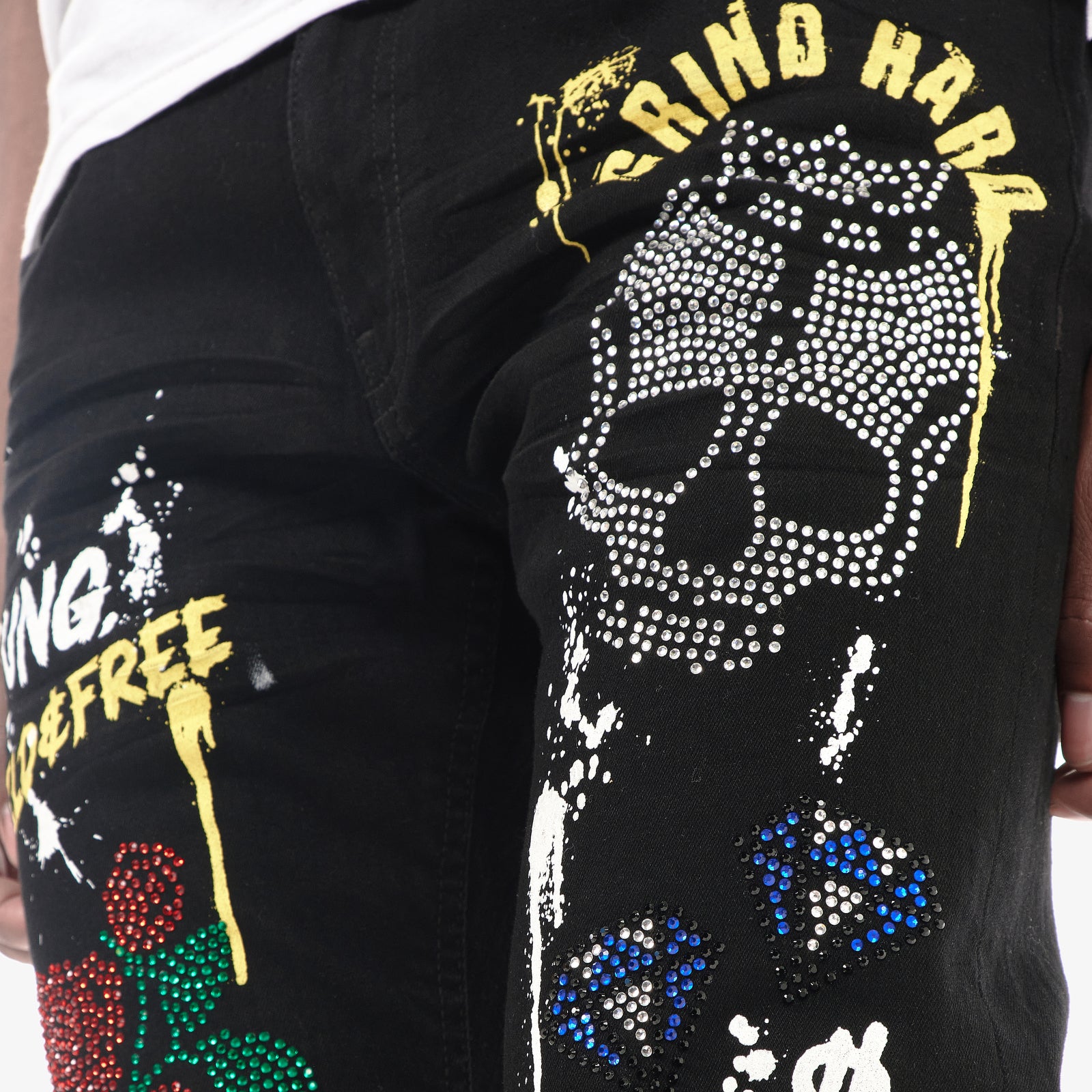 BLACK JEANS W/ STONE & PRINTS