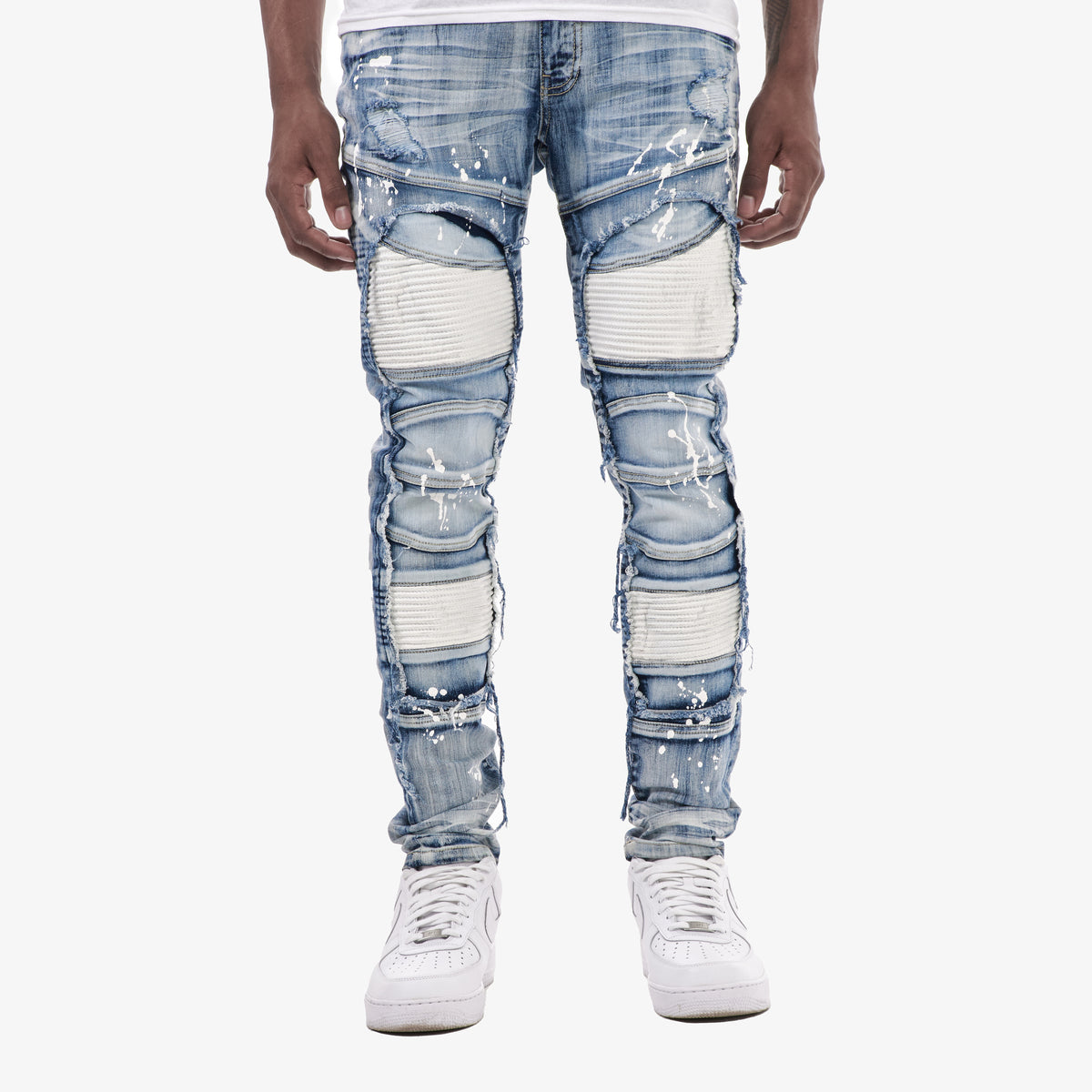 LIGHT SAND BLUE JEANS W/ MOTO DETAIL
