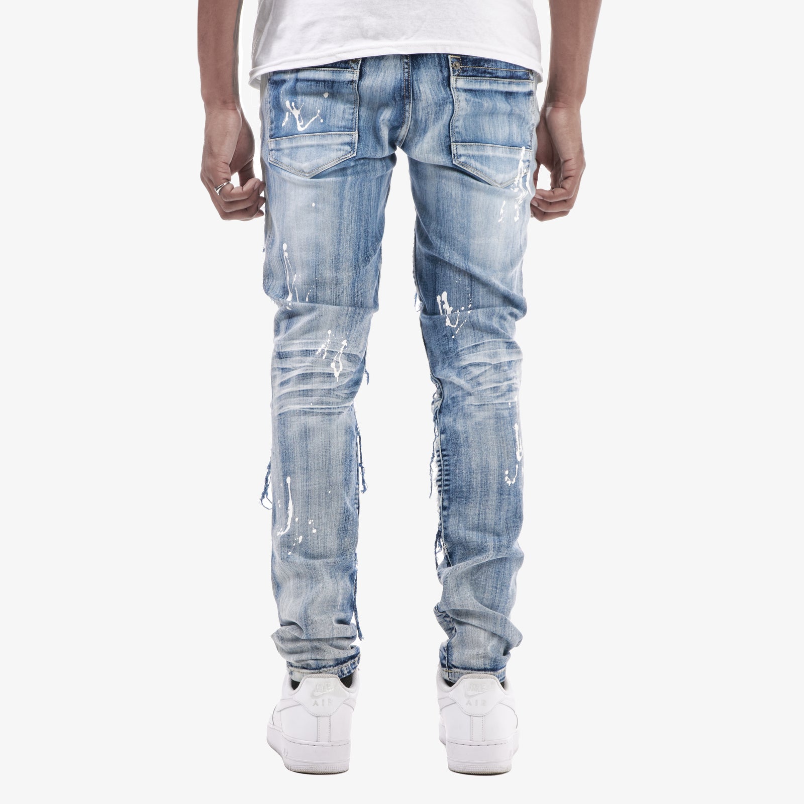 LIGHT SAND BLUE JEANS W/ MOTO DETAIL