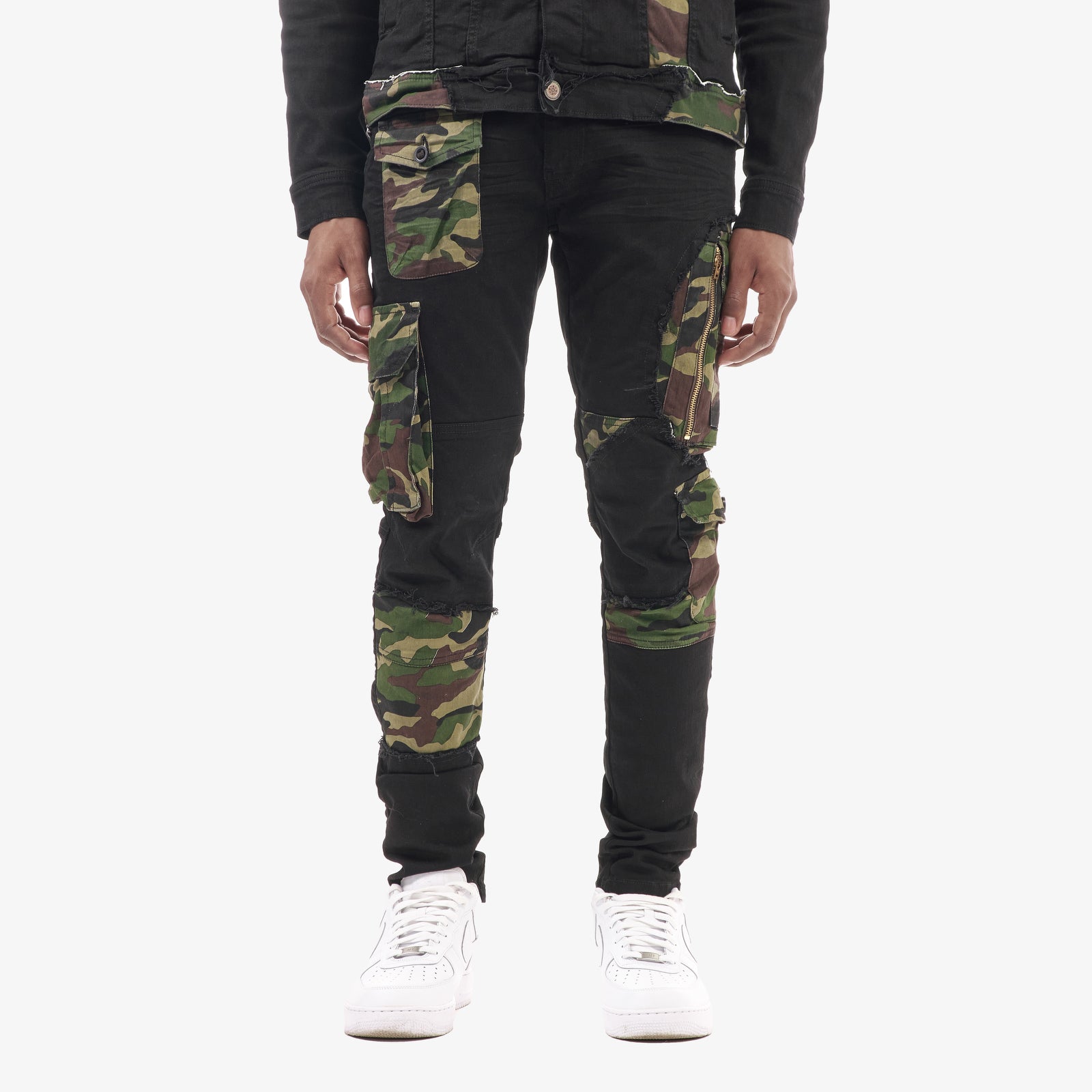 BLACK JEANS W/ CAMO DETAIL