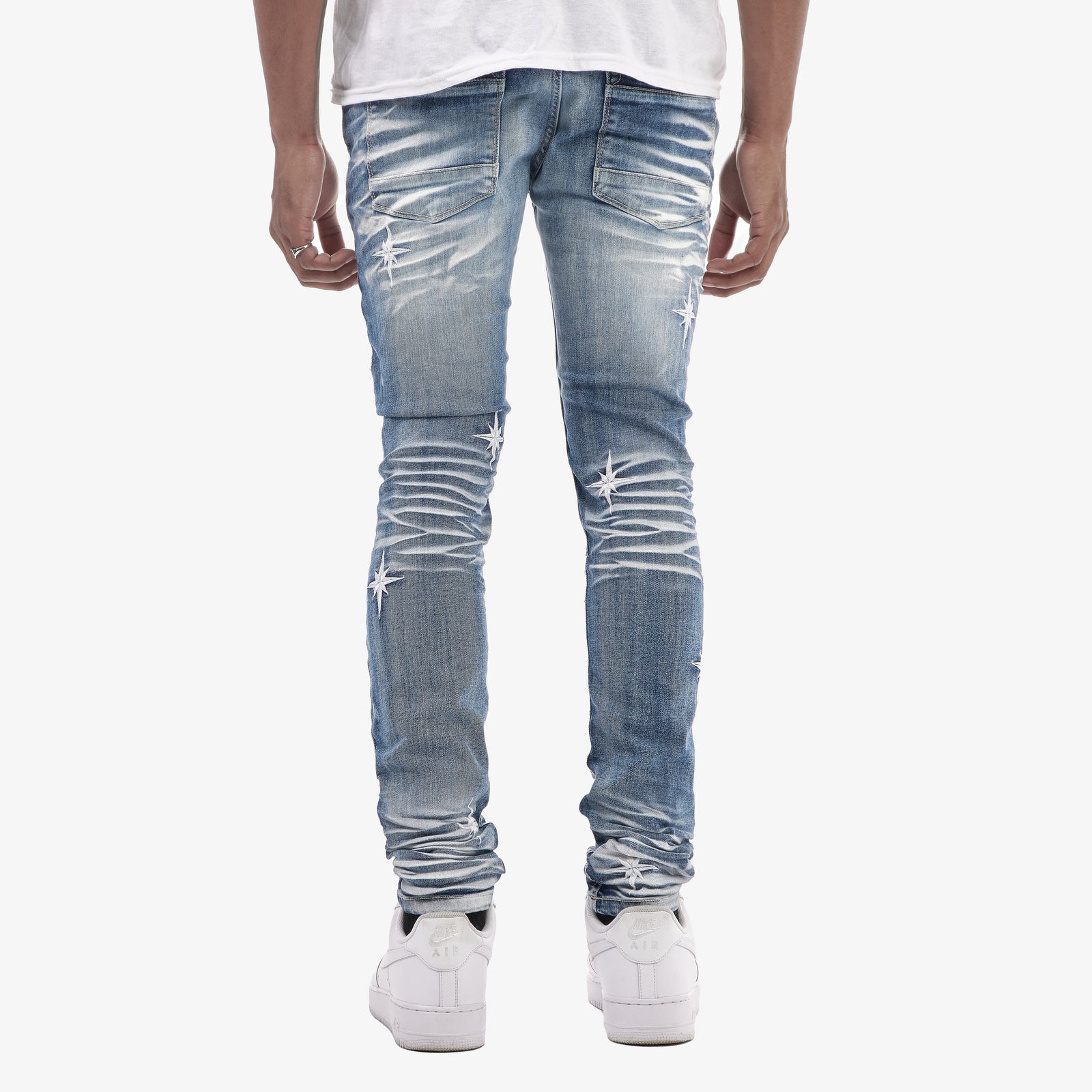 LIGHT SAND BLUE WASHED JEANS W/ STAR EMBROIDERY
