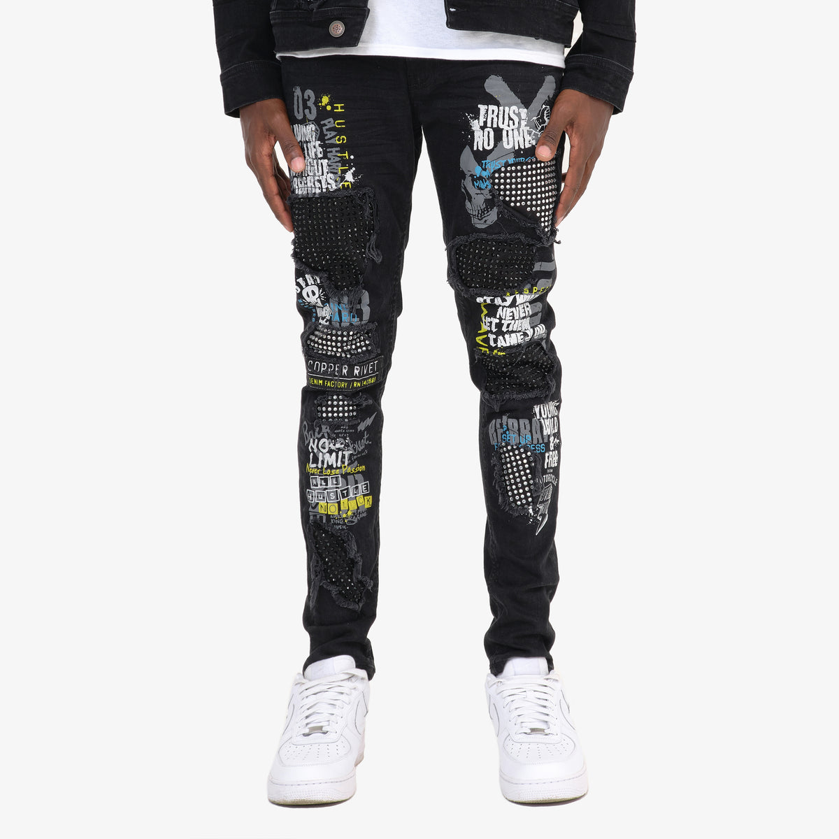 BLACK JEANS W/ RHINESTONES & PRINT
