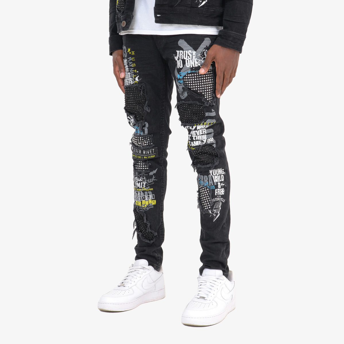 BLACK JEANS W/ RHINESTONES & PRINT