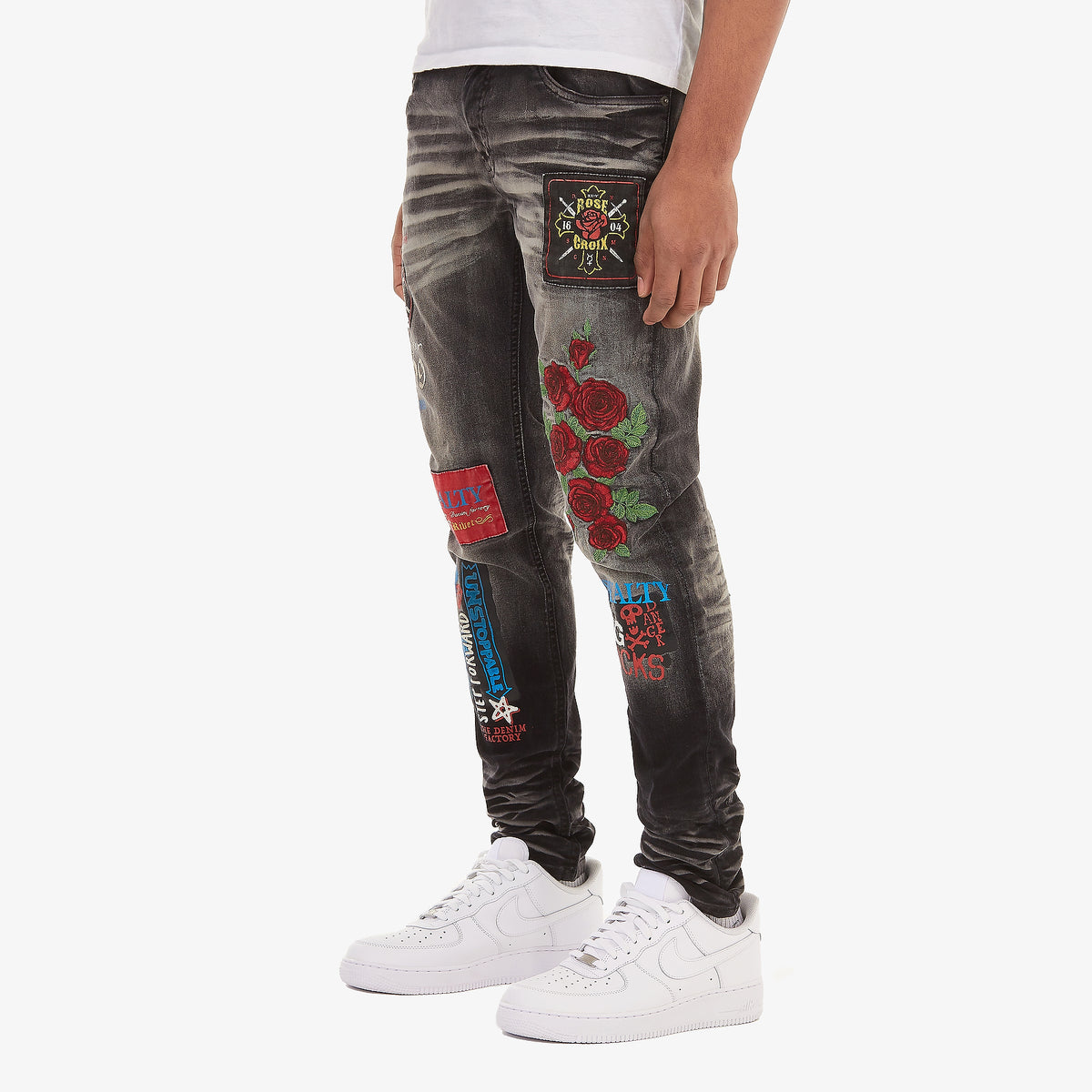 BLACK JEANS W/ PRINT & ROSE EMBROIDERY