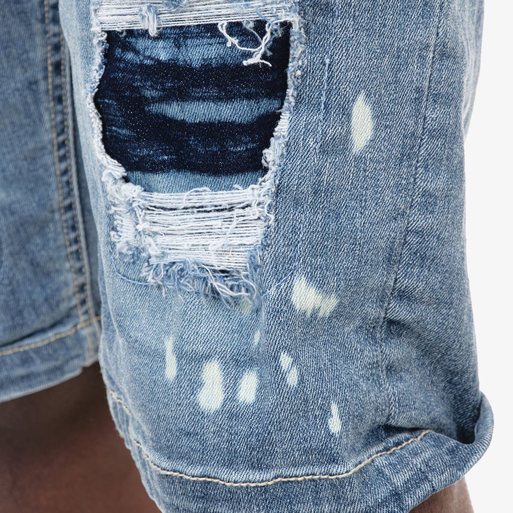 LIGHT SAND BLUE WASHED DENIM SHORTS