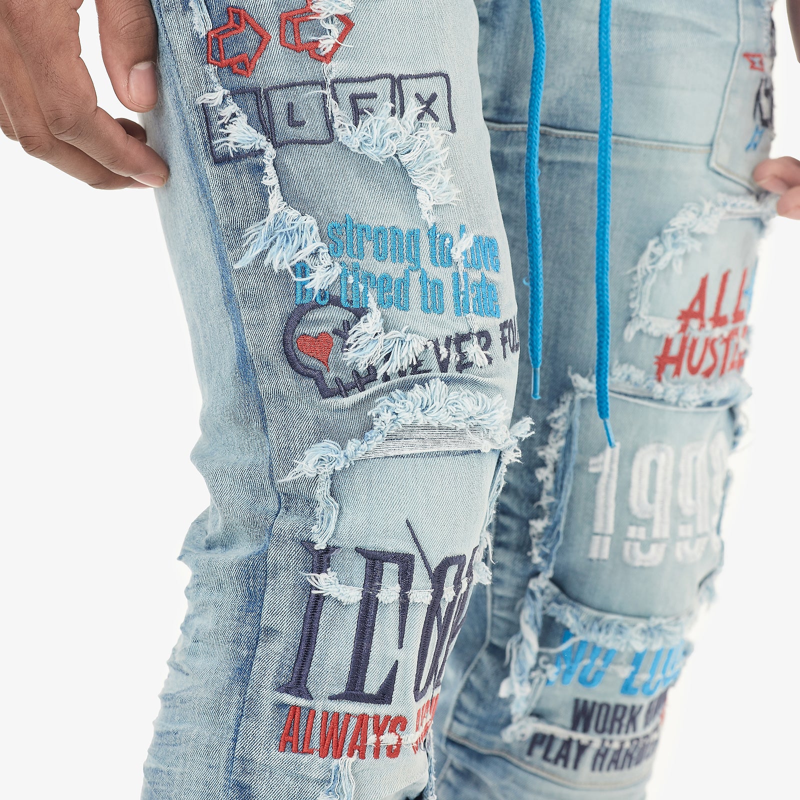 LIGHT SAND BLUE JEANS W/ COLOR EMBROIDERY