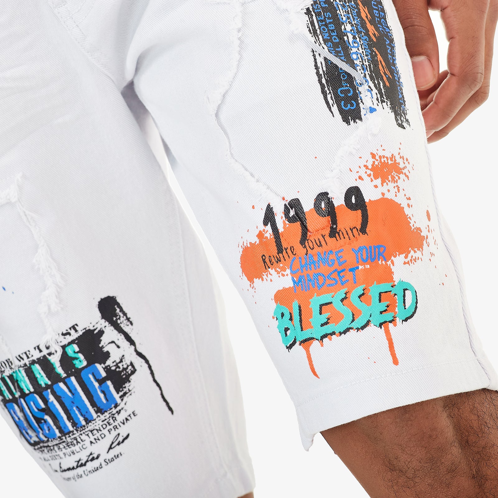 WHITE SHORTS W/ PRINTS