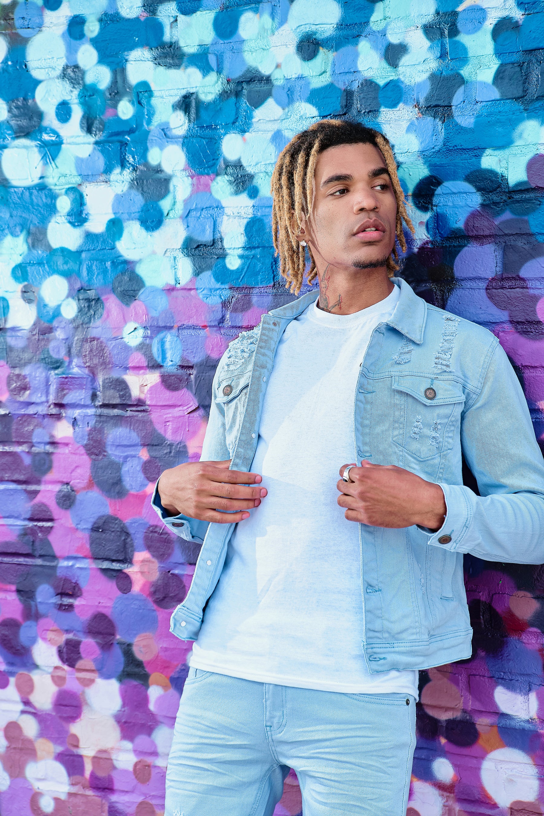LIGHT BLUE DENIM JACKET