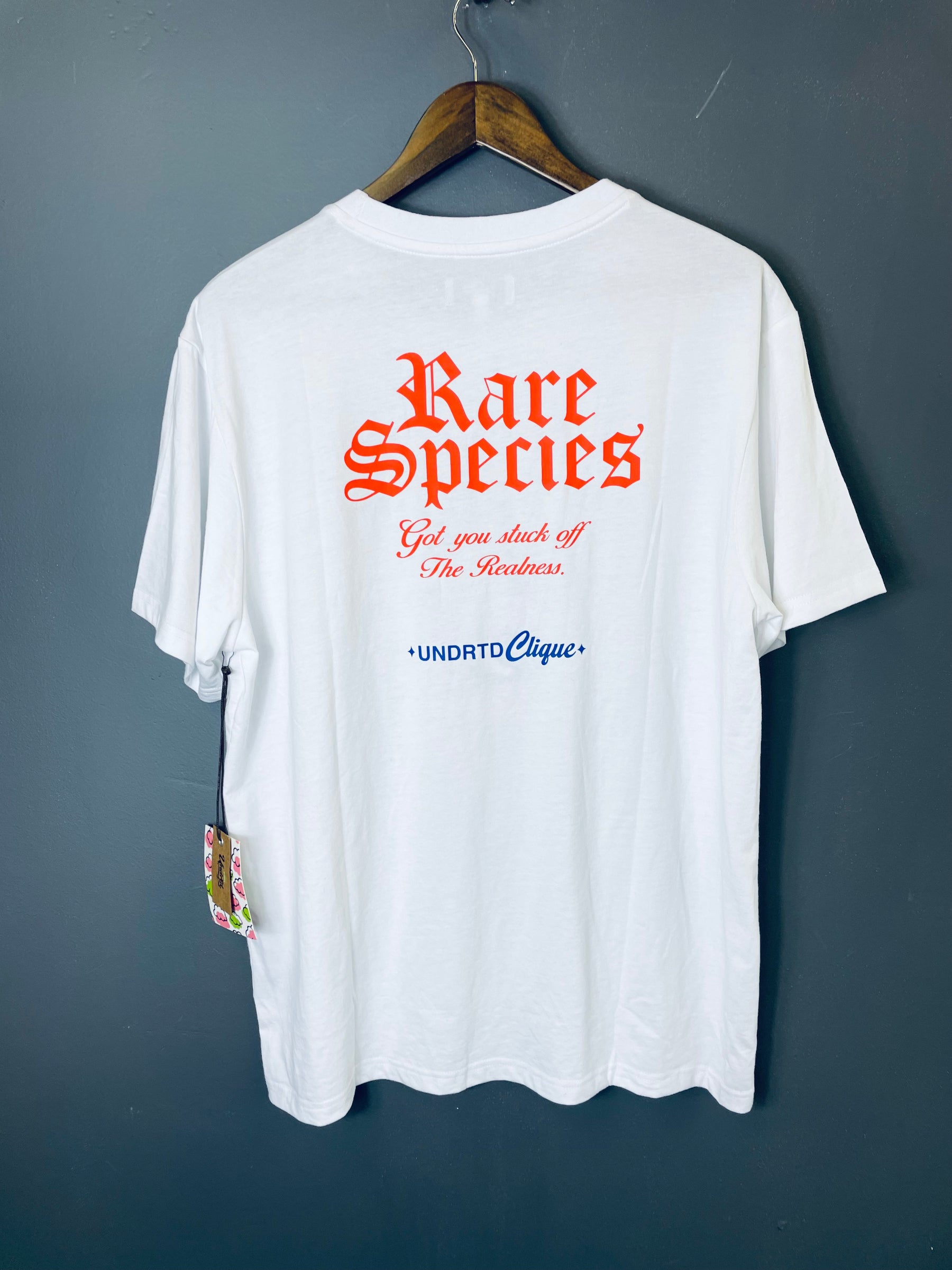 WHITE "INFAMOUS" T-SHIRT