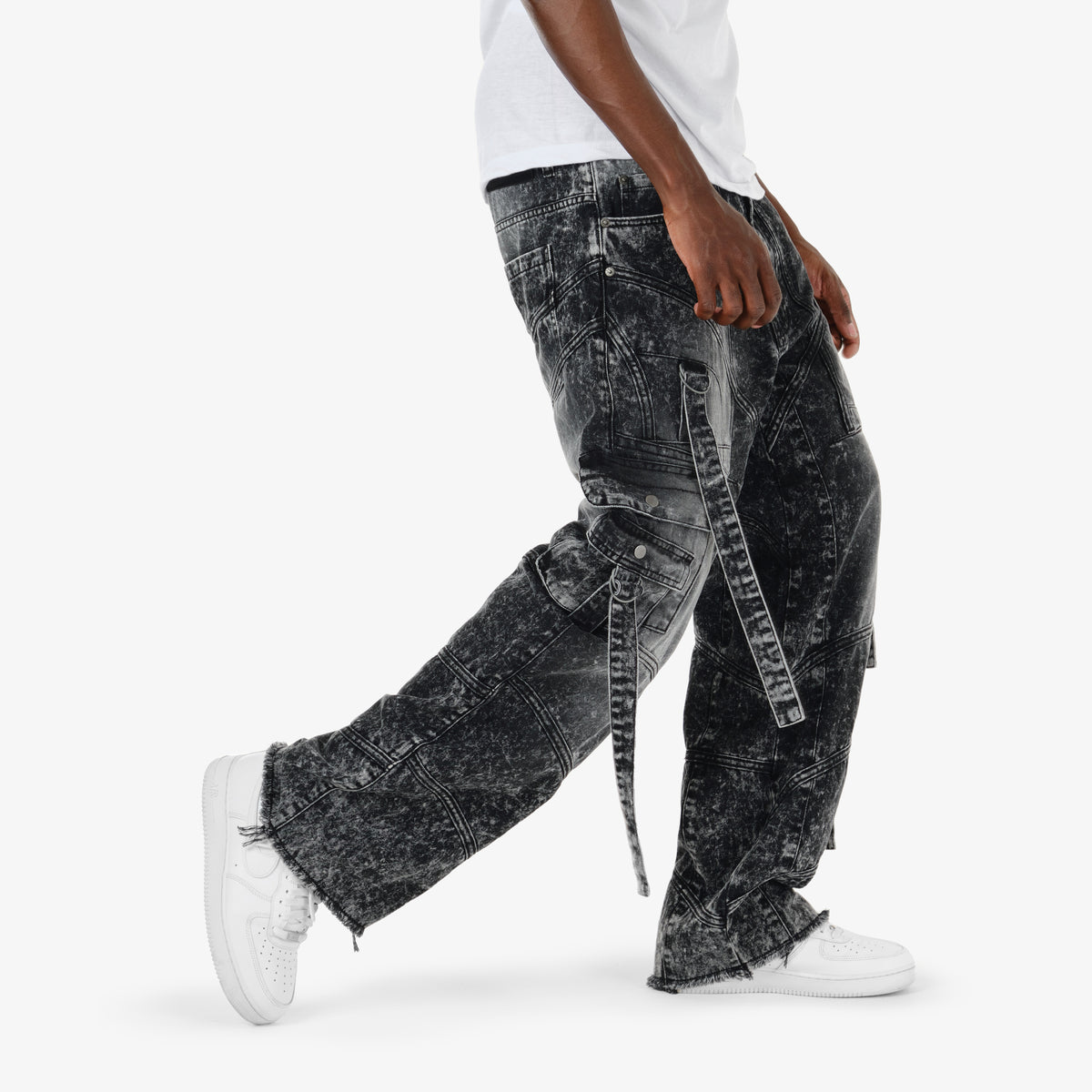 BLACK CARGO W/ STRAPS COMFORT FIT JEANS