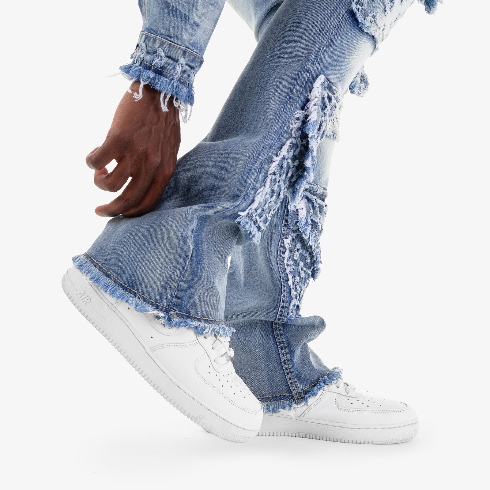 LIGHT BLUE DISTRESSED FRAY CARGO STACKED JEANS