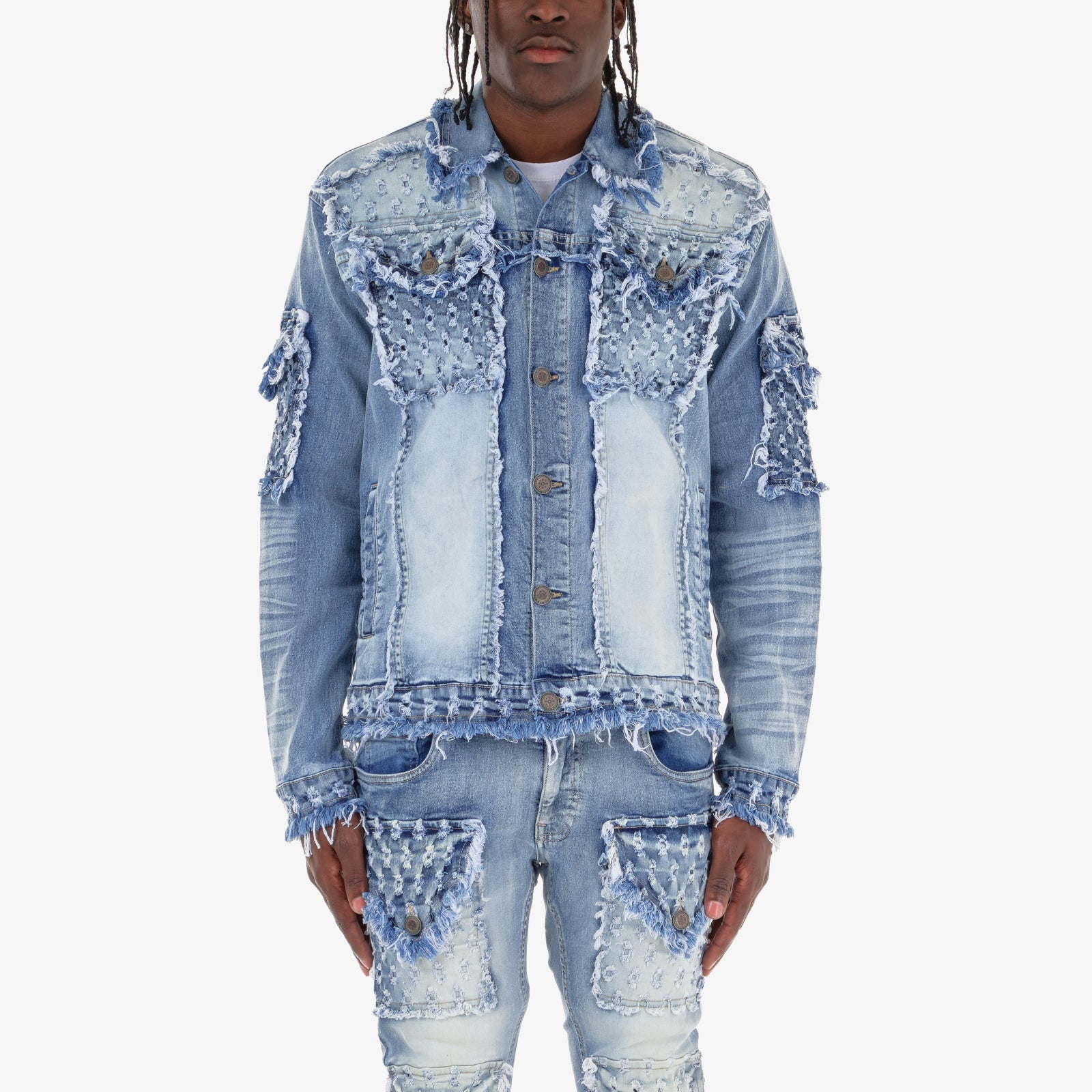 LIGHT SAND BLUE DENIM JACKET W/ DISTRESSED FRAY