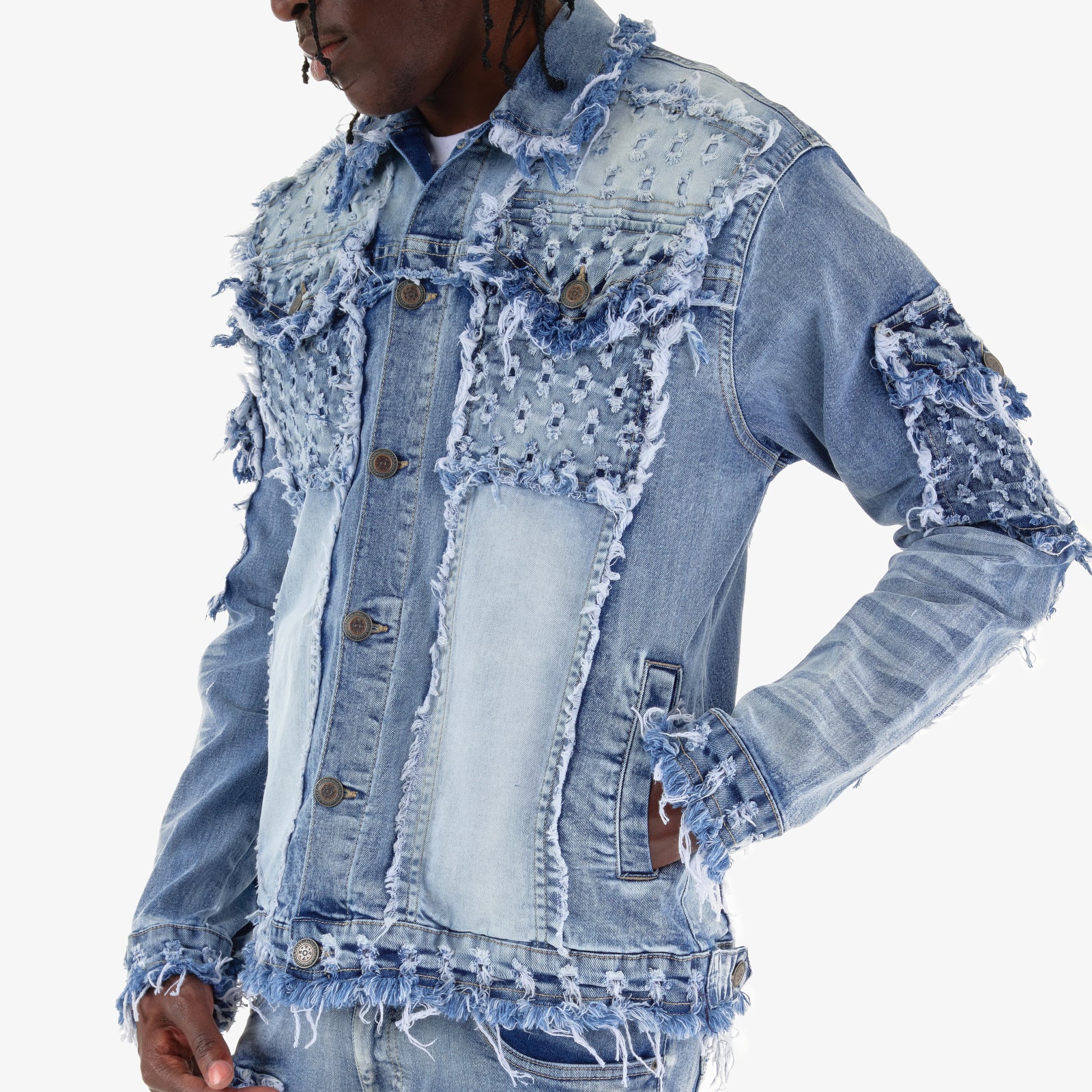 LIGHT SAND BLUE DENIM JACKET W/ DISTRESSED FRAY