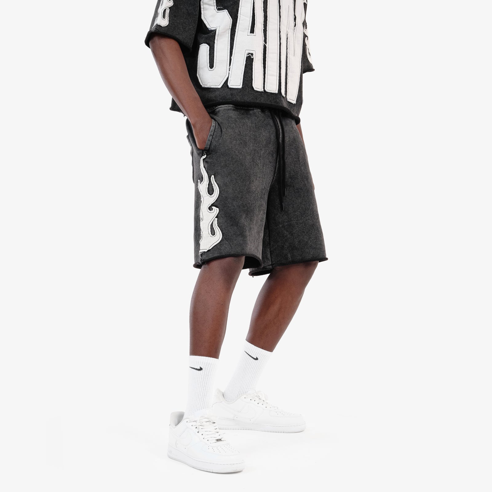 BLACK SAINTS SHORTS