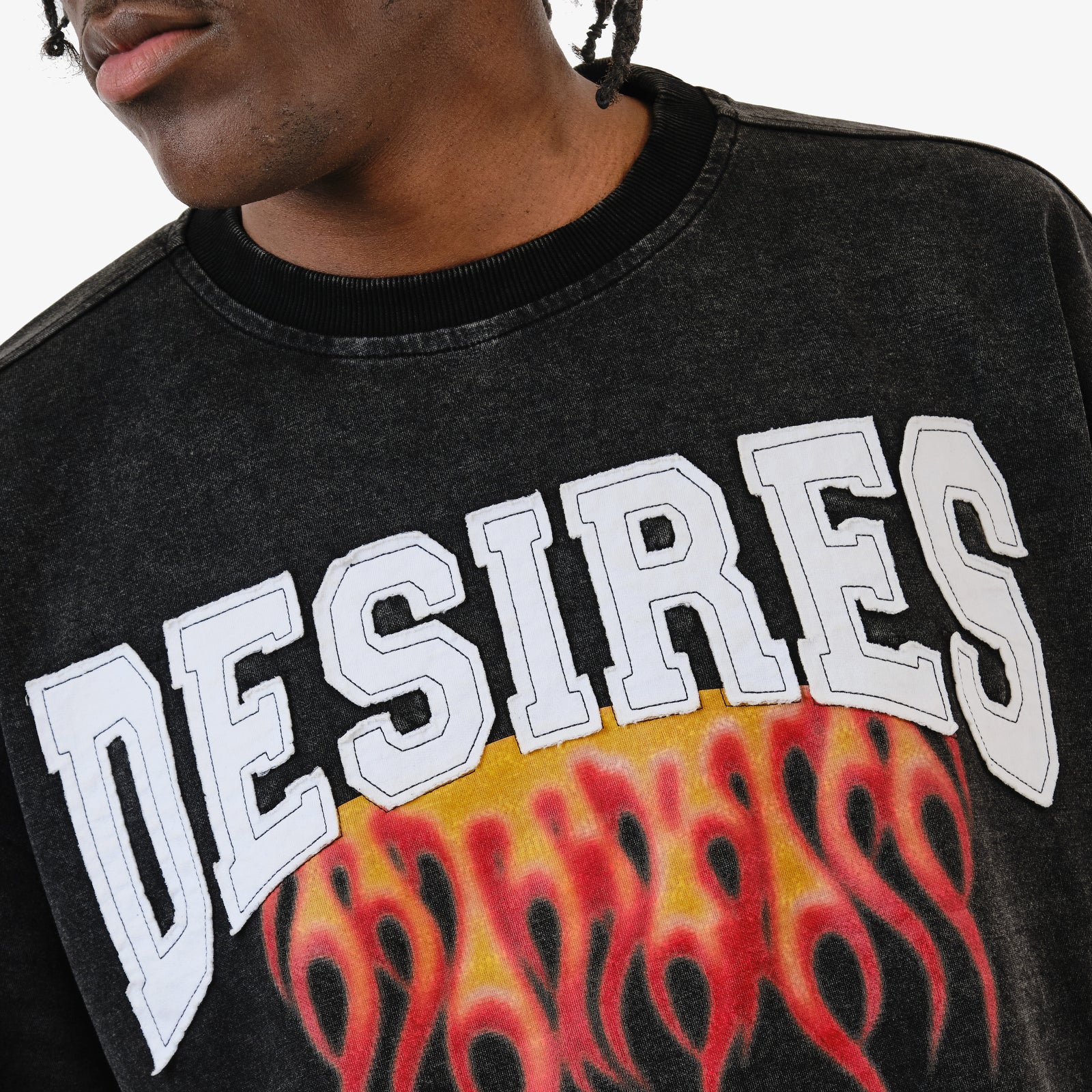 BLACK DESIRES CROP T-SHIRT