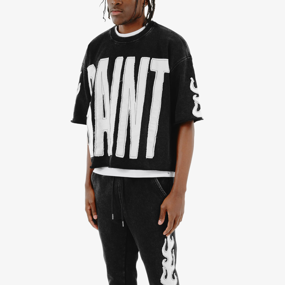 CROPPED BLACK SAINT SHORT SLEEVE