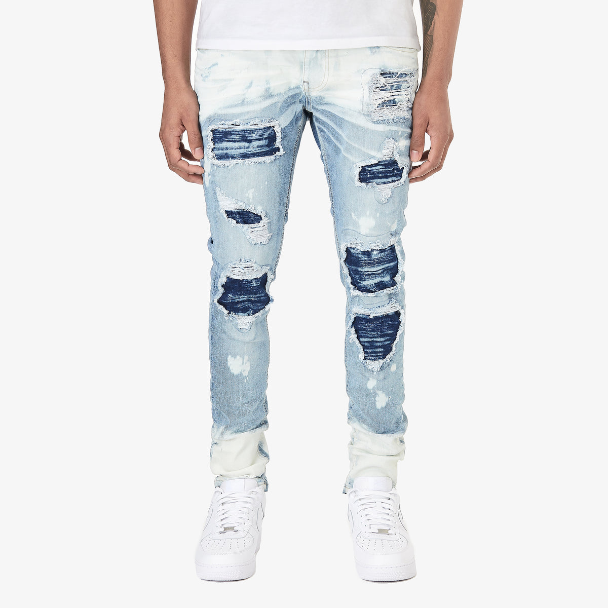 LIGHT SAND WASH JEANS W/ BLEACHED RIP & REPAIR