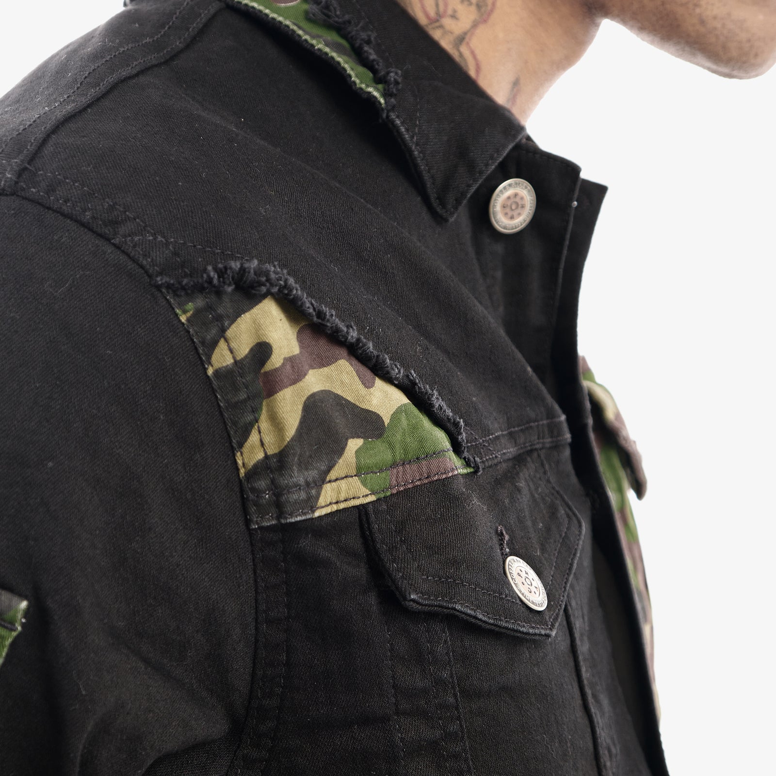 BLACK JACKET W/ CAMO DETAIL