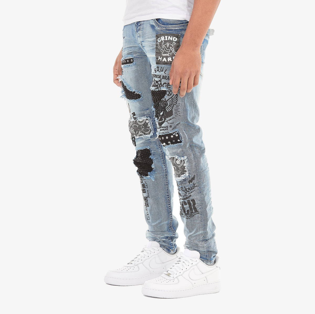 LIGHT SAND BLUE JEANS W/ STONES & STUDS